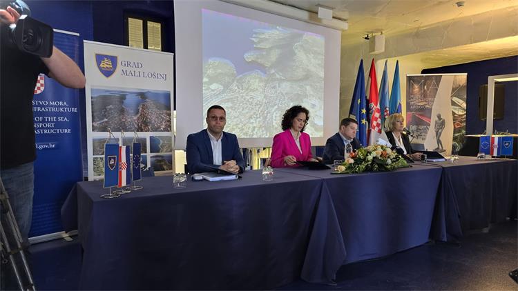 Slika /slike/foto 4_24/foto PPVRH LOSINJ-CRES 11-4_24/1 PPVRH-LOSINJ 11-4_24.jpg